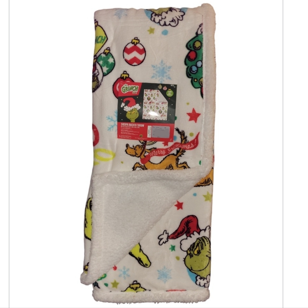 BNWT The Grinch Christmas Throw